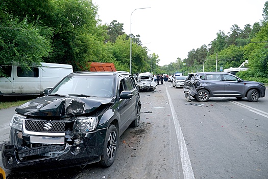 В каких случаях водитель, не уступивший дорогу, не виноват в ДТП
