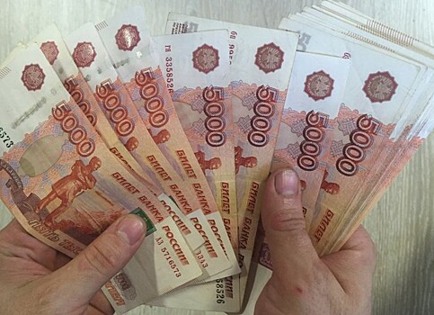 Бюджетникам напомнили о росте зарплат
