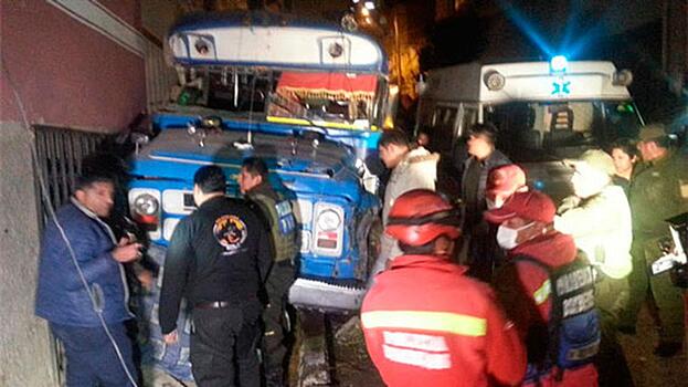 Автобус задавил семь уличных танцоров в Ла‐Пасе