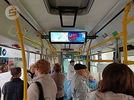 Несколько автобусов в Ижевске изменят схему движения на время репетиций Парада Победы