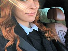 Звезда "Битвы экстрасенсов" Мэрилин Керро показала живот на последних месяцах беременности, находясь на работе