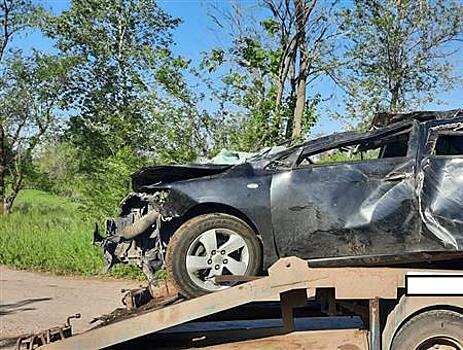 В Красноярском районе водитель Toyota вылетел в кювет, пострадали три человека