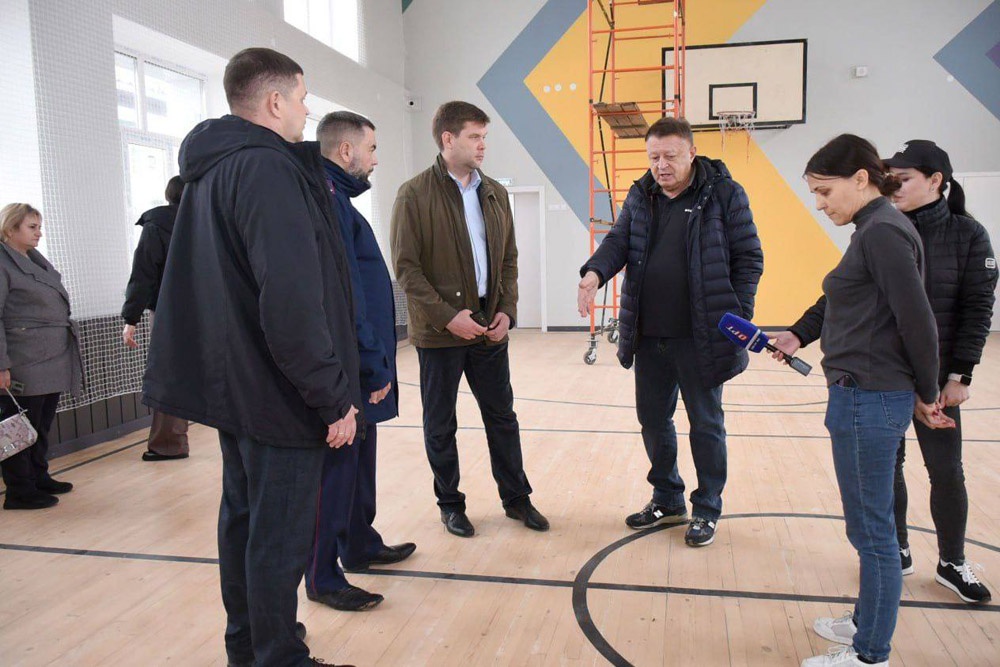 Врио главы Оренбурга проверил ход капремонта в школе № 65