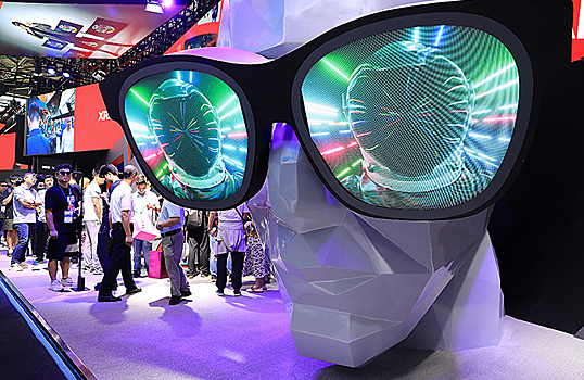 Рынок умных очков ускоряет рост благодаря ИИ и дизайнерским коллаборациям