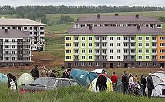 Минстрой расшевелили митингами