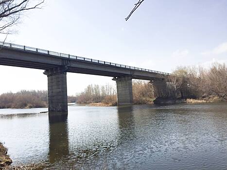 В Орске с 5 мая закроют мост через реку Орь