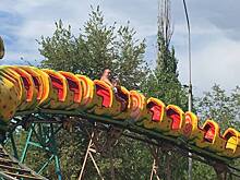 Волжан спустили с высоты сломавшегося аттракциона палкой