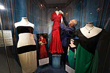 Платья принцессы Дианы были проданы на аукционе в США за 900 млн рублей