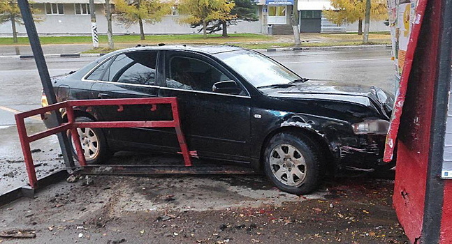 Полиция сообщила подробности тарана остановочного павильона