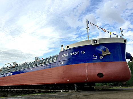 Нижегородские судостроители передали "Волготрансу" два танкера-химовоза