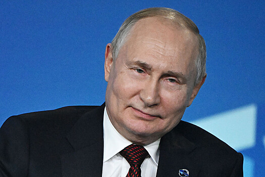 Путин заявил, что многополярный мир строится вокруг потенциала многих стран