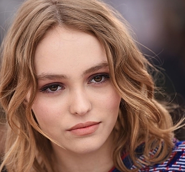 Стрижки на тонкие волосы средней длины 2021 года