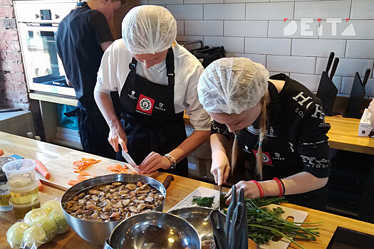 Воспитанники детских домов Приморья показали мастерство в приготовлении блюд дальневосточной кухни