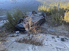 В Чите автомобиль при ДТП рухнул с моста