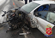 Пассажир иномарки погиб на кузбасской трассе из-за "бесправной" автомобилистки