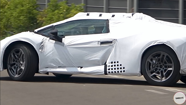Новый Lamborghini Huracan Sterrato заметили на выезде с завода