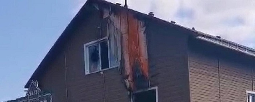 ГУ МЧС: при пожаре в кирпичном частном доме Хабаровска погибли женщина и ребенок