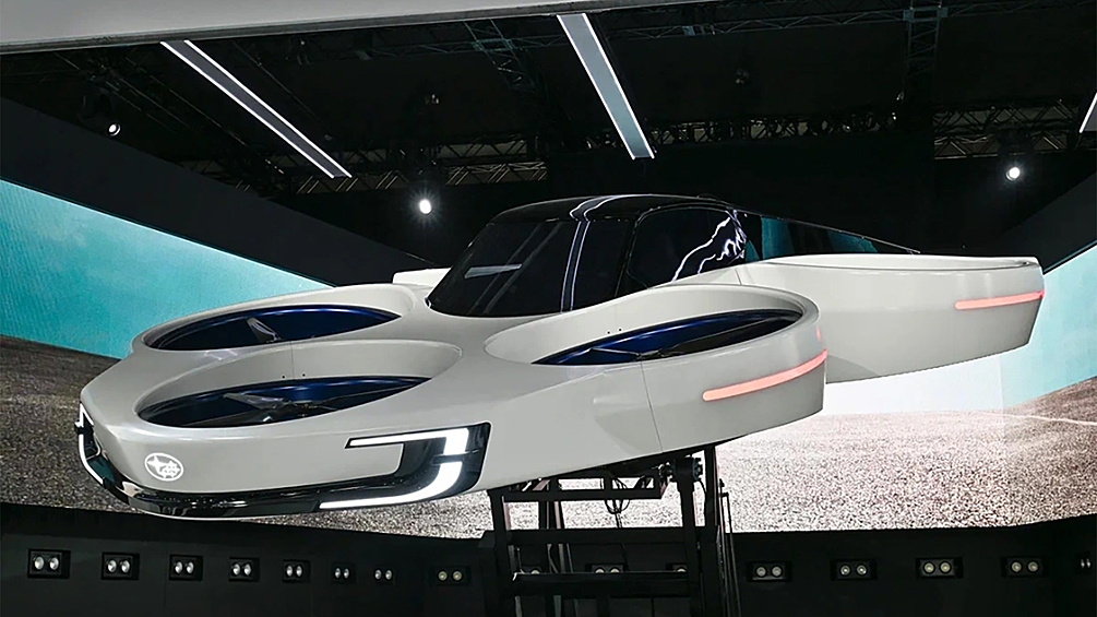 Subaru Air Mobility – это концепт одноместного летающего автомобиля. Аппарат оборудован шестью пропеллерами по бокам.  