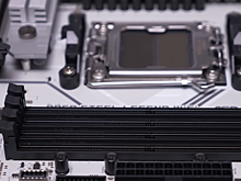 Перечислены лучшие матплаты AMD AM5 и Intel на конец 2025 г.