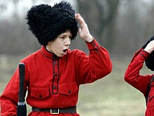 За парту - в кубанке