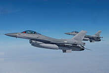 Глава Минобороны Грам: кабмин Норвегии выступил за обучение пилотов ВСУ управлению F-16