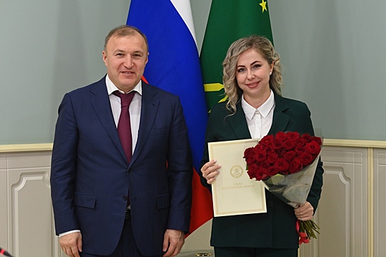 Мурат Кумпилов встретился с победителями конкурсов профмастерства в образовании