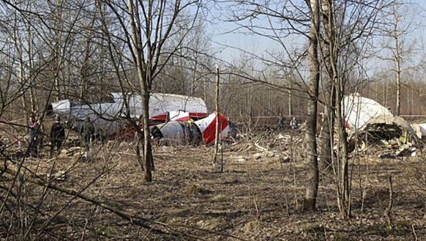 СК опроверг заявления Польши о следах взрыва на крыле самолета Качиньского