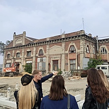 Студенты-архитекторы побывали на месте будущей реновации первой электростанции Челябинска