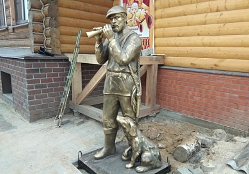 В Нерехте появился памятник пастуху-рожечнику