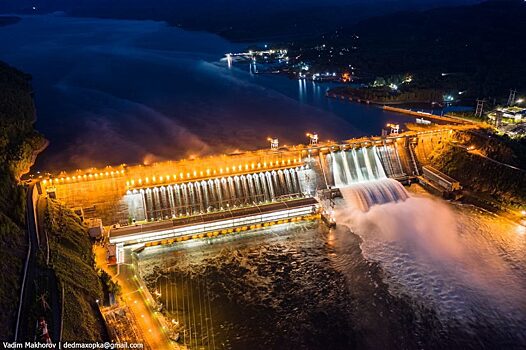 Архитектурная подсветка на Красноярской ГЭС будет работать по выходным до 29 августа