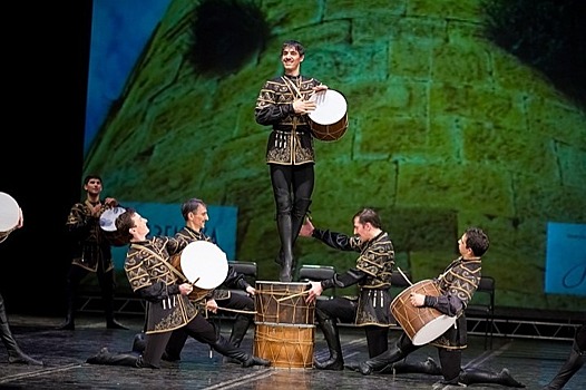 Школа-студия дагестанского ансамбля "Лезгинка" примет участие в фестивале в Болгарии