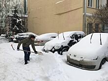 «Выкопаем автомобиль быстро и недорого». Студент начал бизнес на расчистке снежных заносов