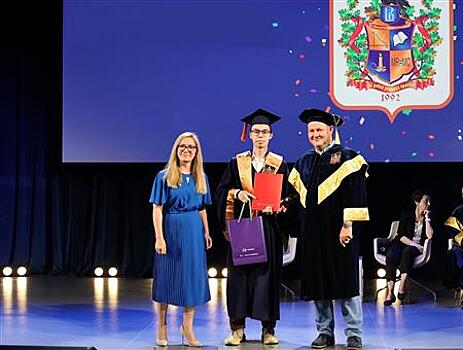 НОВИКОМ поздравил выпускников факультета экономических наук НИУ ВШЭ