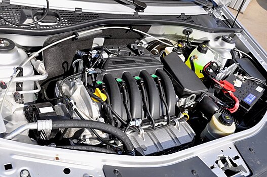 Geely хочет приобрести 40% подразделения бензиновых и дизельных автомобилей Renault