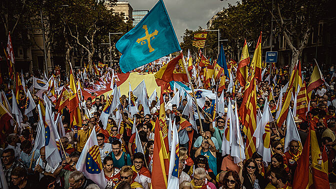 Каталония пригрозила полной независимостью от Испании