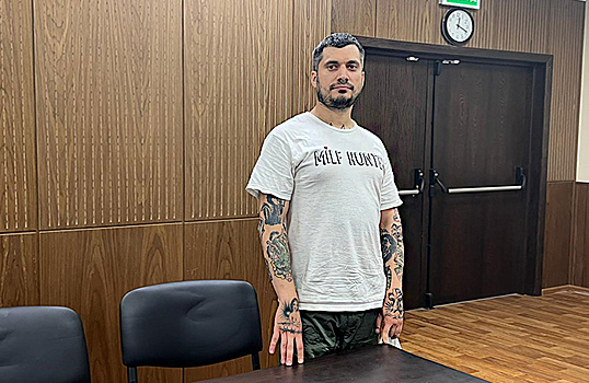 Рэпера Пашу Техника арестовали на 13 суток за тату с нацистской символикой