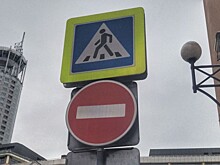 Двух человек сбили на юге Петербурга