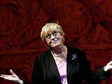 Медведев поздравил Алису Фрейндлих с юбилеем