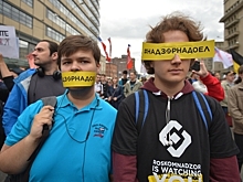 Власти противоречиво высказались о правилах пересказа мемов