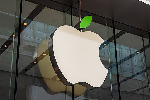 Apple начала предупреждать пользователей о возможном взломе айфонов