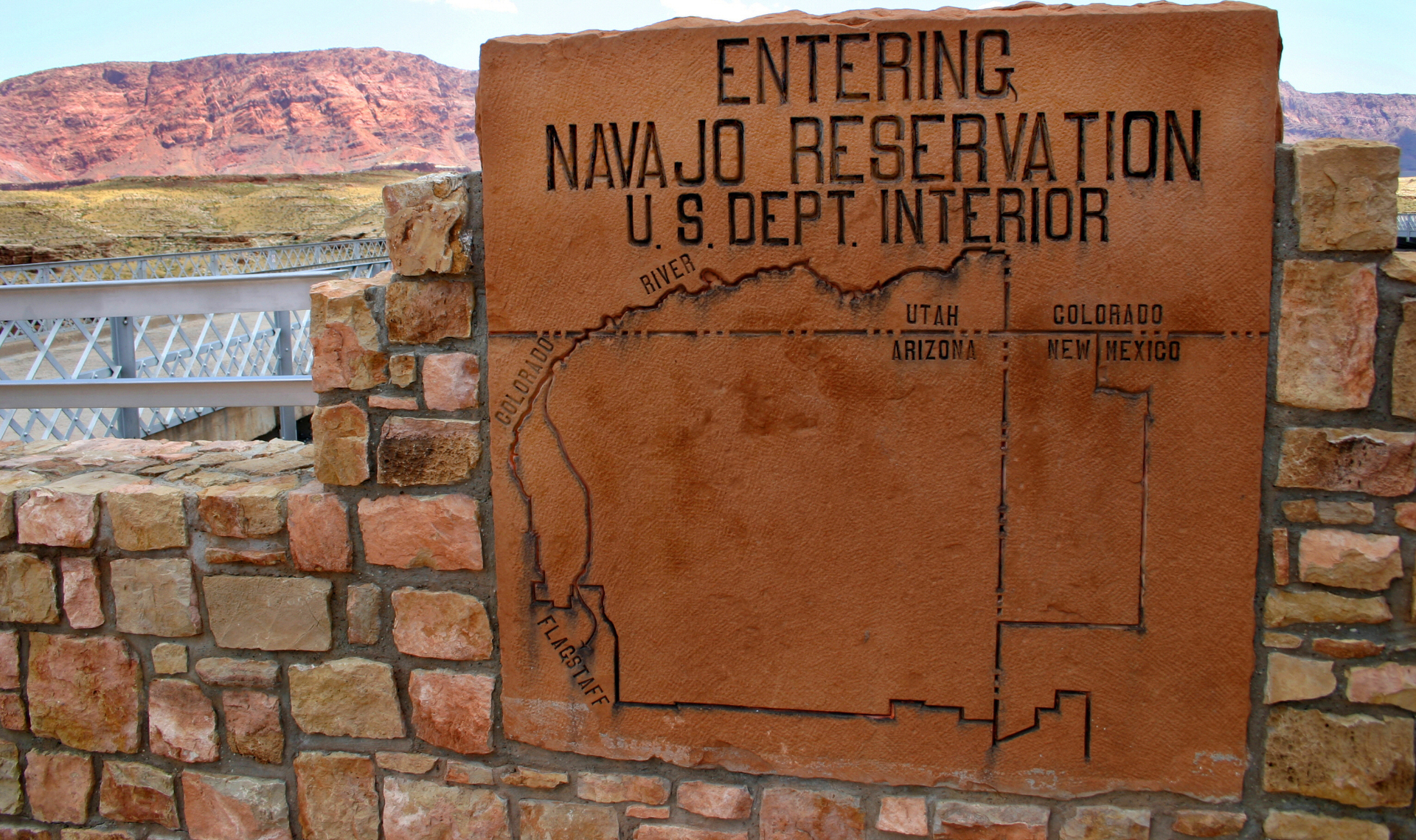 Народ навахо выступил против расширения добычи урана на территории его резервации в США