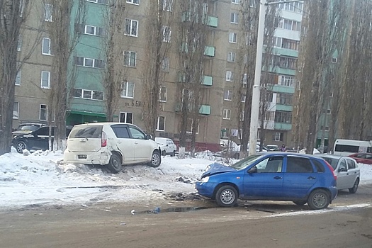 Легковушка протаранила иномарку на уфимской дороге
