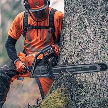 Легкая, мощная и неуязвимая бензопила - такая существует! Новая линейка от Husqvarna