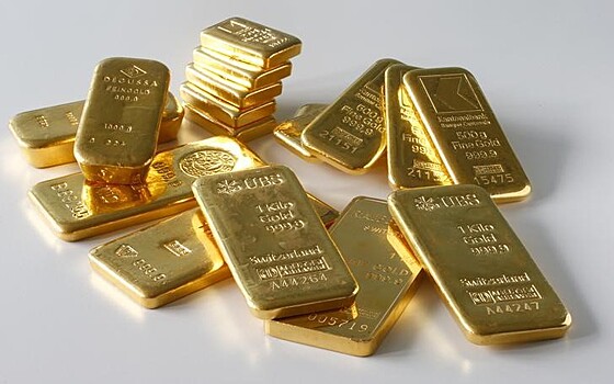 Золото продолжает дорожать на опасениях за развитие мировой экономики