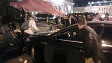 В центре Петербурга автомобиль сбил на тротуаре четырех пешеходов