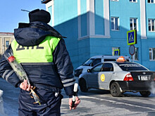 ГИБДД Анадыря крайне оригинально поздравила женщин-водителей с 8 марта