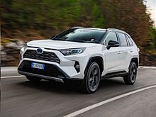 Почему Toyota RAV4 остается бестселлером своего класса?