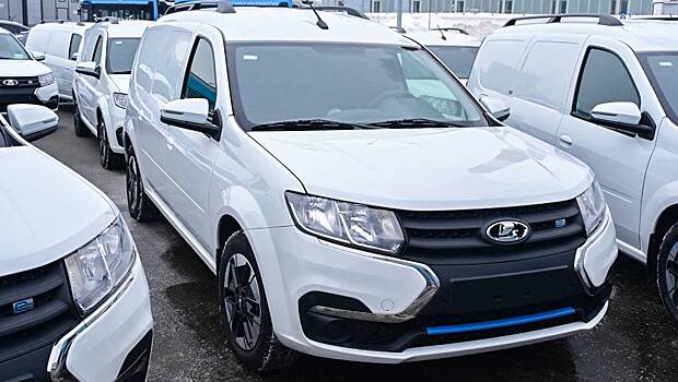 Первая партия Lada e-Largus вышла на улицы Москвы