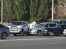 Около "Волгоград Сити" в аварии столкнулись 5 машин