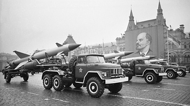 Гроза "невидимок" и баллистических ракет: Петр Грушин и его разработки